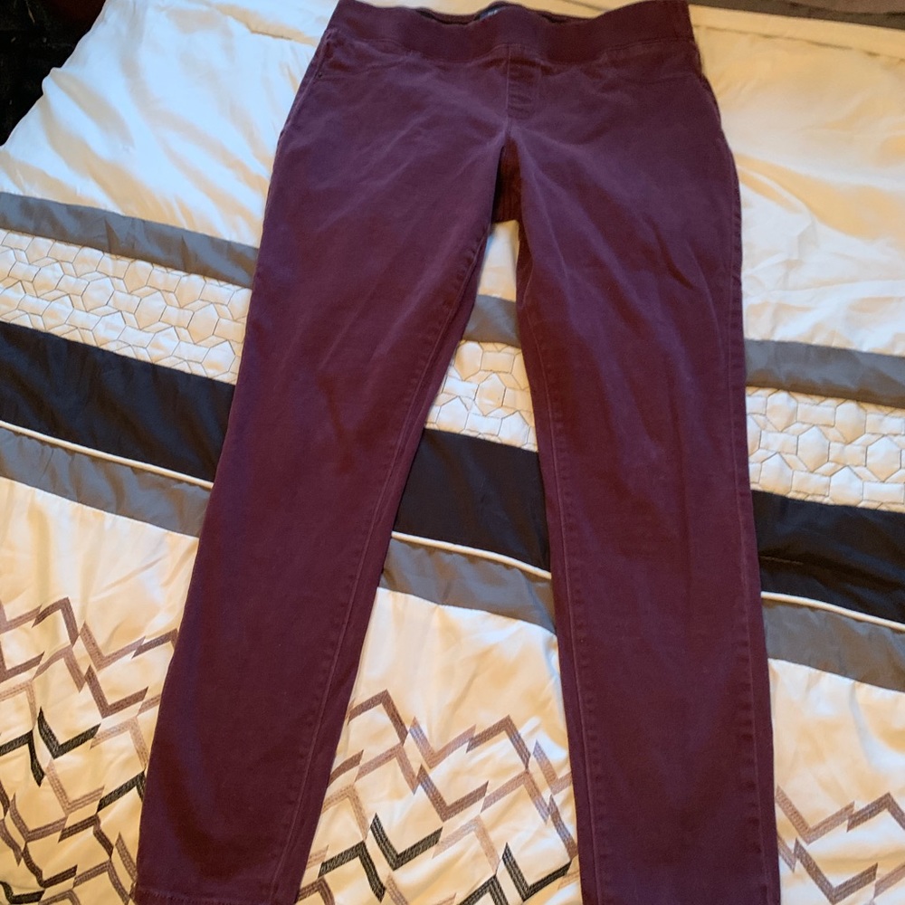4 for $20 sale! Burgundy rockstar jeggings